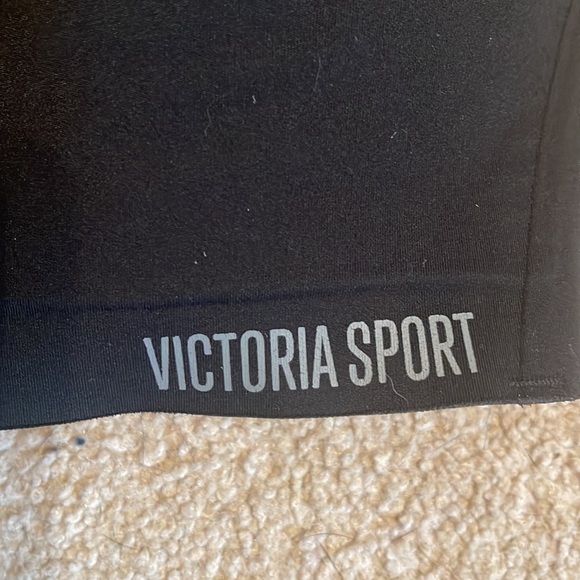 Victoria’s Secret sports bra hi support - Picture 2 of 3